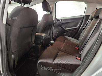 Peugeot 208 1° serie BlueHDi 75 5 porte Grigio usata Torino