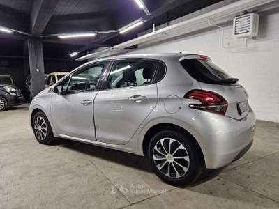Peugeot 208 1° serie BlueHDi 75 5 porte Grigio usata Torino