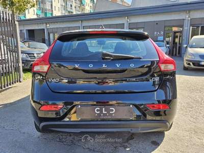 Volvo V40 D2 Geartronic Momentum Nero usata Torino