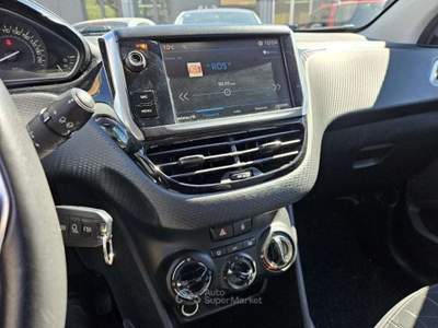 Peugeot 2008 1° serie PureTech 82 Allure Nero usata Torino