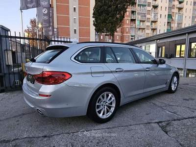 BMW Serie 5 520d 520 520 d  Touring Luxury Grigio usata Torino