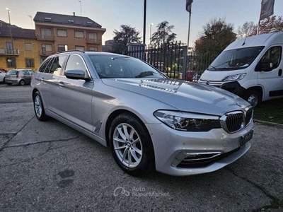 BMW Serie 5 520d 520 520 d  Touring Luxury Grigio usata Torino