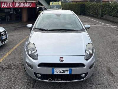 Fiat Punto Punto III 2012 5p 1.4 easypower Lounge Gpl E6 Argento usata Urgnano