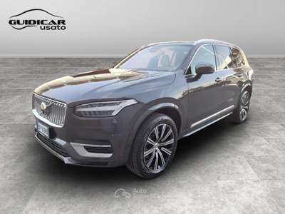 Volvo XC90 2.0 B5 Plus Bright AWD automatico Grigio usata Lucca