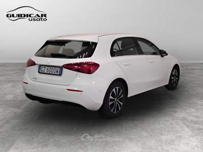 Mercedes-Benz Classe A 180 D Advanced 8G-DCT Bianco usata Lucca
