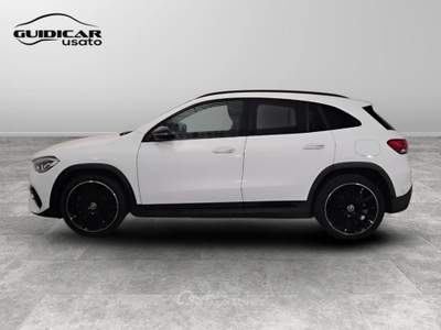 Mercedes-Benz GLA 200 D Premium 8G-DCT Bianco usata Lucca
