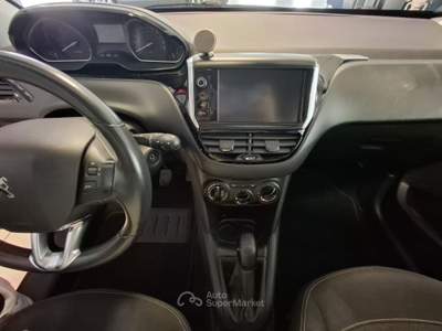 Peugeot 208 5 porte Allure Rosso usata Oleggio
