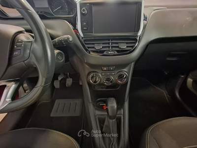 Peugeot 208 5 porte Allure Rosso usata Oleggio