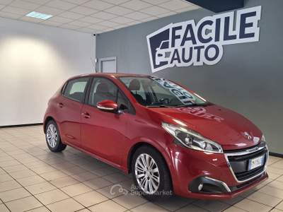 Peugeot 208 5 porte Allure Rosso usata Oleggio