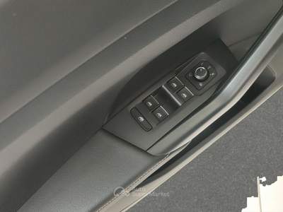 Volkswagen T-Cross Nuova R-Line Plus 1.0 TSI 85 kW (115 CV) Manuale | HC617YK Grigio usata Cantù