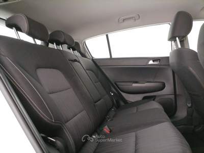 Kia Sportage 1.6 crdi mhev Business Class 2wd 136cv dct7 Bianco usata Roma