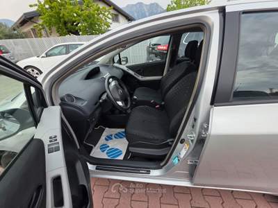 Toyota Yaris 5 porte Grigio usata Gemona del Friuli