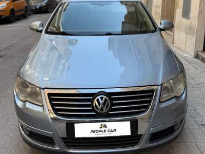 Volkswagen Passat DPF DSG Highline Grigio usata Bari