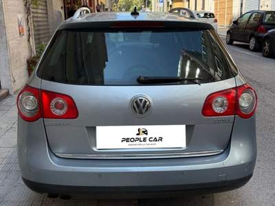 Volkswagen Passat DPF DSG Highline Grigio usata Bari