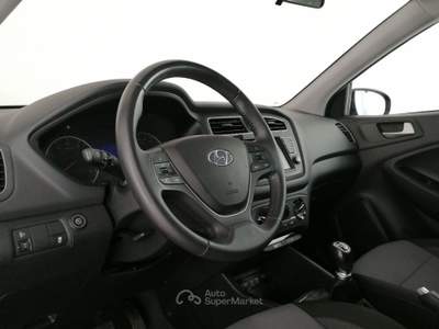 Hyundai i20 II 2018 1.2 mpi Connectline 75cv 5p Rosso usata Roma