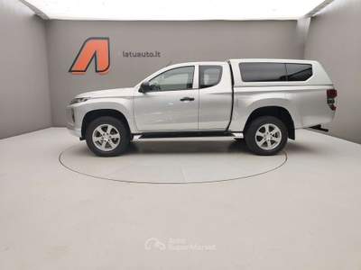 Mitsubishi L200 2.3D 150CV  CLUB CAB INFORM 4WD Grigio usata Voghera