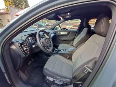 Volvo XC40 T3 Geartronic Momentum Pro Grigio usata Varese