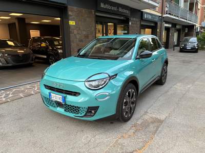 Fiat 600 Hybrid 110 CV DCT MHEV La Prima Verde usata Modena