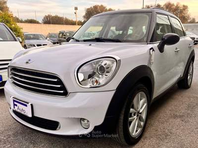 MINI Cooper D Countryman 1.6,Climatronic,LED colorati interni,Cruise Control,ecc. Bianco usata San Michele Salentino