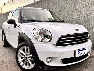 MINI Cooper D Countryman 1.6,Climatronic,LED colorati interni,Cruise Control,ecc. Bianco usata San Michele Salentino
