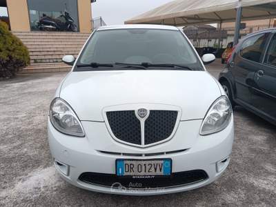 Lancia Ypsilon 105 CV Sport MomoDesign Bianco usata Sora