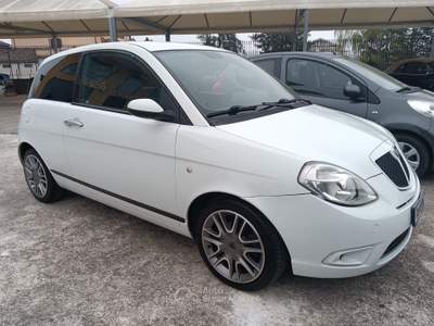 Lancia Ypsilon 105 CV Sport MomoDesign Bianco usata Sora