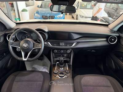 Alfa Romeo Stelvio 2.2 t Business rwd 180cv auto Bianco usata Gaglianico