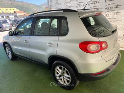 Volkswagen Tiguan DPF Sport & Style (18°) Grigio usata Acerra