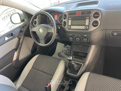 Volkswagen Tiguan DPF Sport & Style (18°) Grigio usata Acerra