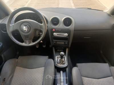 Seat Cordoba /130CV Sport Argento usata Triggiano