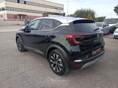 Renault Captur Techno Nero usata Assisi