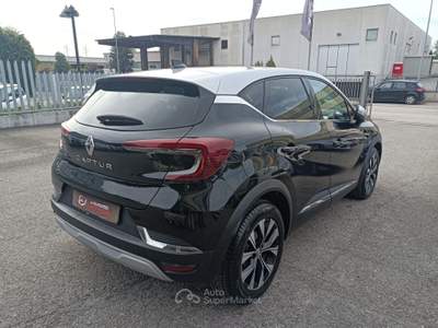 Renault Captur Techno Nero usata Assisi