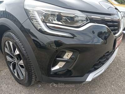 Renault Captur Techno Nero usata Assisi