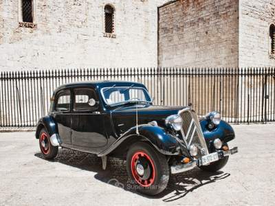 Citroen Traction Avant Usata solo per matrimoni, TARGA ORO Nero usata Barletta