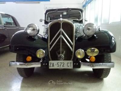 Citroen Traction Avant Usata solo per matrimoni, TARGA ORO Nero usata Barletta
