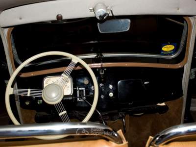 Citroen Traction Avant Usata solo per matrimoni, TARGA ORO Nero usata Barletta