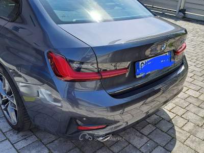 BMW Serie 3 330e Sport Plug-in Hybrid Grigio usata Rubano