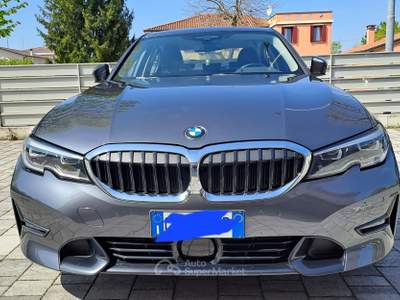 BMW Serie 3 330e Sport Plug-in Hybrid Grigio usata Rubano