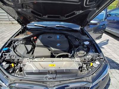 BMW Serie 3 330e Sport Plug-in Hybrid Grigio usata Rubano