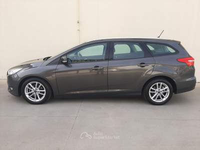 Ford Focus SW 1.5 TDCi 120cv Powershift Tit. Business Grigio usata Castelnovo di Sotto