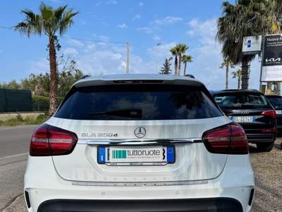 Mercedes-Benz GLA Mercedes GLA 200 D AUTOMATIC PREMIUM NIGHT EDITION Bianco usata Tuglie