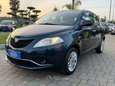 Lancia Ypsilon 69CV 5 porte Elefantino 68000km Blu/Azzurro usata Mesagne