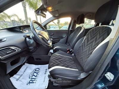 Lancia Ypsilon 69CV 5 porte Elefantino 68000km Blu/Azzurro usata Mesagne
