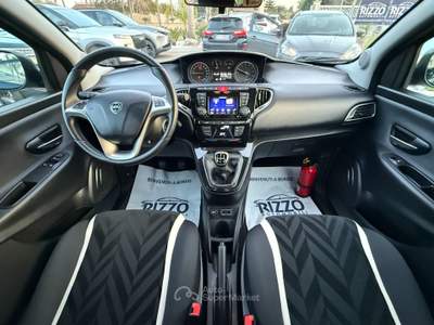 Lancia Ypsilon 69CV 5 porte Elefantino 68000km Blu/Azzurro usata Mesagne