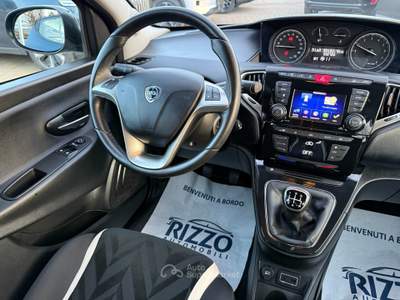 Lancia Ypsilon 69CV 5 porte Elefantino 68000km Blu/Azzurro usata Mesagne