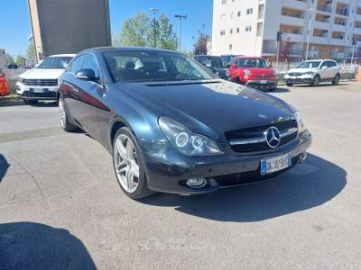 Mercedes-Benz CLS CLS 320 CDI SPORT 224CV Nero usata Pisa