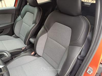 Renault Clio Renault Clio 1.0 ECO-G 100 Techno #10371 Arancione usata Novara