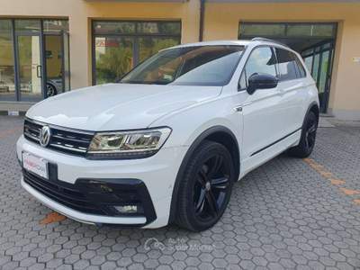 Volkswagen Tiguan 2.0 tdi Advanced R-Line Night Edition 4motion 150cv dsg Bianco usata Dubino