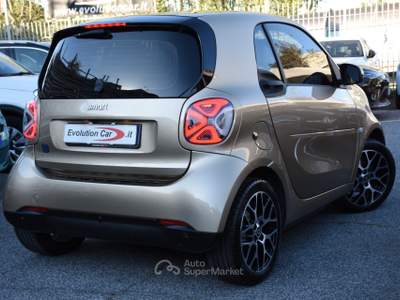 Smart ForTwo EQ Gold (22kW) *LED*CARPLAY*CAM*16"* Oro usata Roma