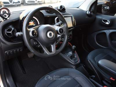 Smart ForTwo EQ Gold (22kW) *LED*CARPLAY*CAM*16"* Oro usata Roma